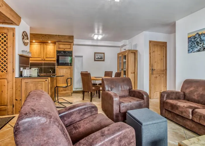 Apartamento Vallet- Newly Renovated 2 Bedroom Nestled Just Off The Main Street Chamonix Mont Blanc